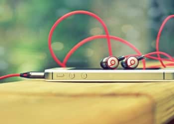 Apple przejmuje Beats za 3.2 mld dolarów