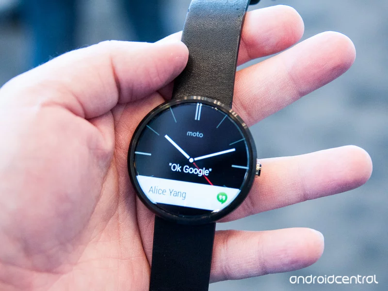 moto-360-hands-1