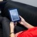 Czym się kierować przy wyborze czytnika e-booków?