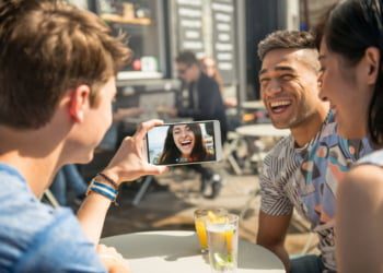 LENOVO PHAB PLUS – mocny phablet ze średniej półki