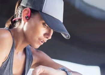 Nowe funkcje i kolory słuchawek Plantronics BackBeat FIT