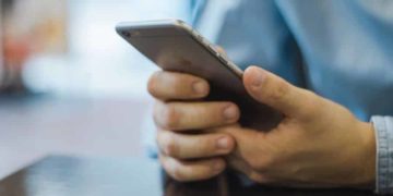 Smartfony – które modele kupimy taniej?